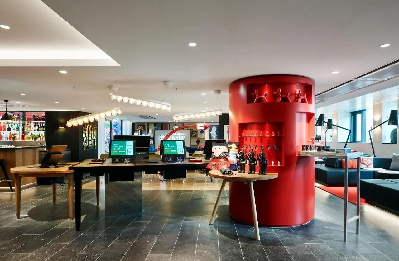 Citizenm Champs-elysees Otel Paris